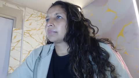 danna_sg online show from June 10, 2:56 am