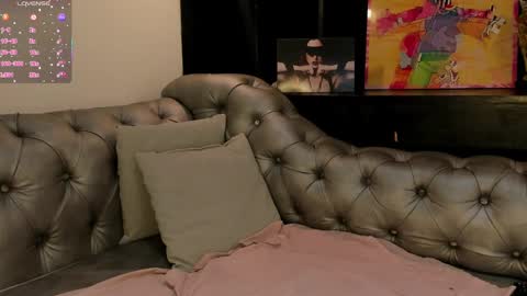 Snapshot of dannaa_williams chatting on October 1, 4:46 pm Danna online show from October 1, 4:46 pm