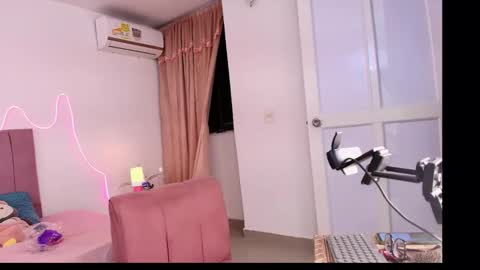 dannagabriella online show from April 2, 2:20 am