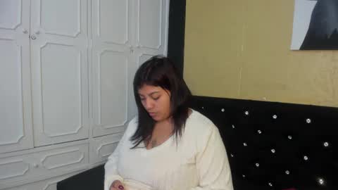 Danna Garza online show from February 11, 4:44 am