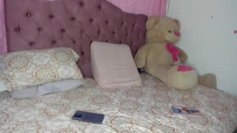 Danna Sofia jeins online show from February 17, 7:09 pm