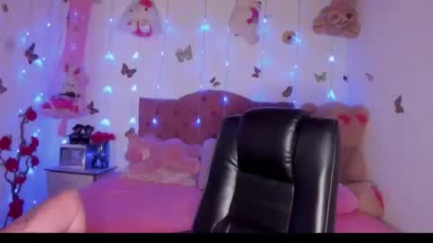 Danna Sofia jeins online show from April 26, 2:26 pm