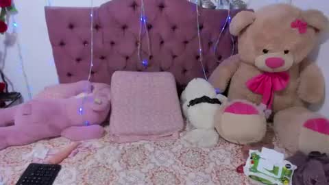 Snapshot of dannajeins chatting on July 6, 5:26 pm Danna Sofia jeins online show from July 6, 5:26 pm