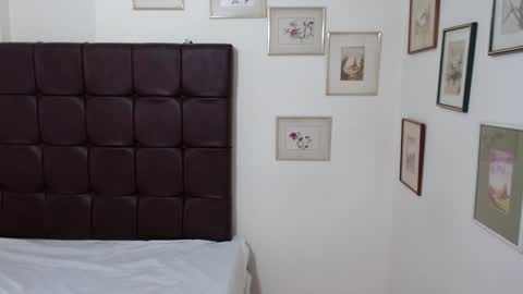 Danna online show from February 7, 5:40 pm