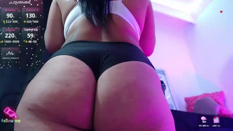 Snapshot of danniela_james chatting on March 6, 6:37 pm danna online show from March 6, 6:37 pm