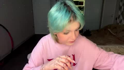 Luna Airi online show from March 6, 7:43 pm