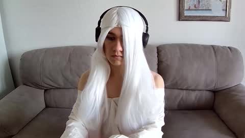 Snapshot of danniielll chatting on October 30, 11:33 am HilmarZ online show from October 30, 11:33 am