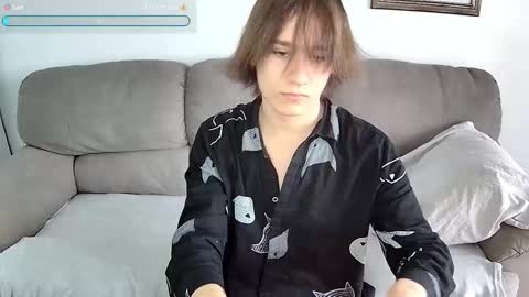 Snapshot of danniielll chatting on December 19, 9:27 am HilmarZ online show from December 19, 9:27 am