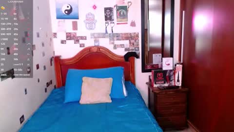 phantom555 online show from October 2, 6:15 pm