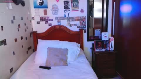 phantom555 online show from March 6, 7:54 pm