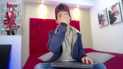 Snapshot of danny__santoro chatting on September 19, 1:01 pm Danny online show from September 19, 1:01 pm