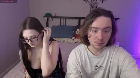 Snapshot of danny_and_ellen chatting on February 7, 5:27 pm danny and ellen online show from February 7, 5:27 pm