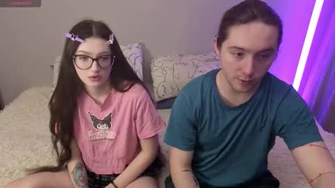 Snapshot of danny_and_ellen chatting on February 19, 5:09 pm danny and ellen online show from February 19, 5:09 pm