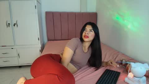 Snapshot of danny_cam1423 chatting on January 23, 4:37 pm danny_cam1423 online show from January 23, 4:37 pm