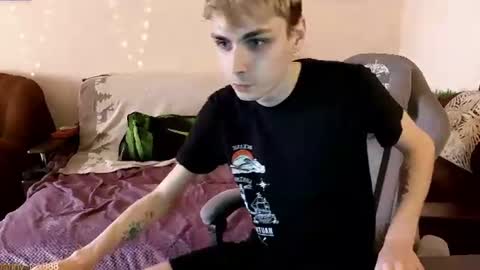 Snapshot of danny_fox888 chatting on June 14, 2:24 am Daniel online show from June 14, 2:24 am