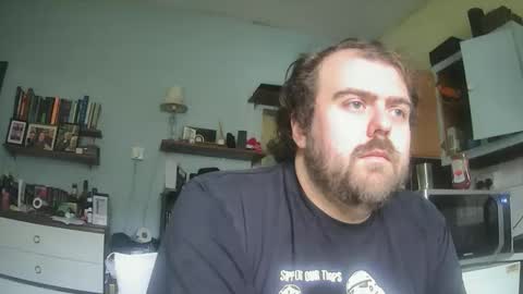 Snapshot of dannyb0y95 chatting on November 15, 11:18 am Danny online show from November 15, 11:18 am