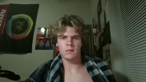 Snapshot of dannybush chatting on September 12, 2:11 am dannybush online show from September 12, 2:11 am