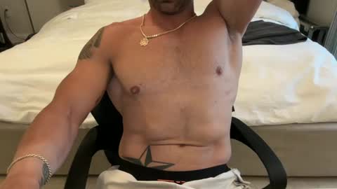 Snapshot of dannyland9 chatting on February 22, 11:03 pm dannyland9 online show from February 22, 11:03 pm