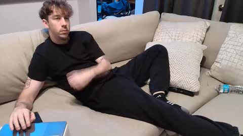 Snapshot of dannythreeyway chatting on November 14, 5:28 am DannyThreeWay online show from November 14, 5:28 am