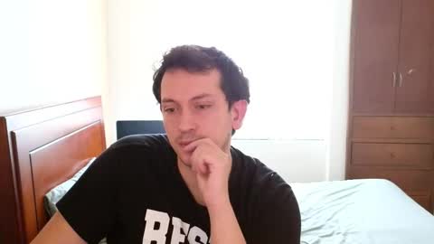 Snapshot of danruiz33 chatting on October 28, 4:09 pm Dan online show from October 28, 4:09 pm