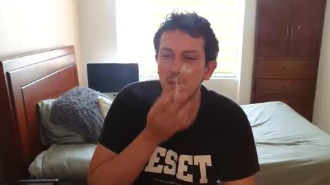 Snapshot of danruiz33 chatting on October 29, 8:43 pm Dan online show from October 29, 8:43 pm