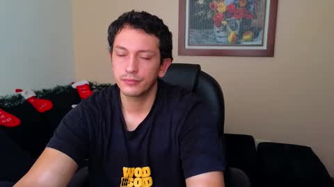 Snapshot of danruiz33 chatting on November 9, 2:04 pm Dan online show from November 9, 2:04 pm