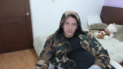 Snapshot of danruiz33 chatting on November 11, 5:29 am Dan online show from November 11, 5:29 am