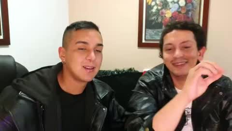 Snapshot of danruiz33 chatting on November 20, 3:18 am Dan online show from November 20, 3:18 am