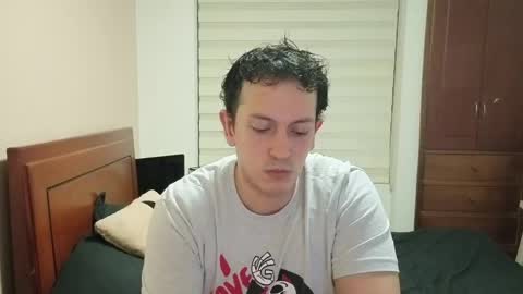 Snapshot of danruiz33 chatting on May 20, 2:51 am Dan online show from May 20, 2:51 am