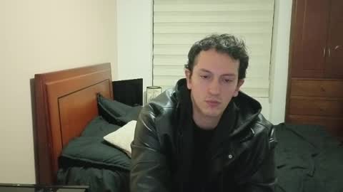 Snapshot of danruiz33 chatting on May 26, 1:23 am Dan online show from May 26, 1:23 am