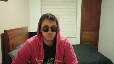 Snapshot of danruiz33 chatting on June 27, 1:43 am Dan online show from June 27, 1:43 am