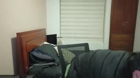Snapshot of danruiz33 chatting on July 15, 2:06 am Dan online show from July 15, 2:06 am