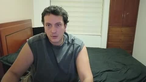 Snapshot of danruiz33 chatting on July 25, 2:31 am Dan online show from July 25, 2:31 am