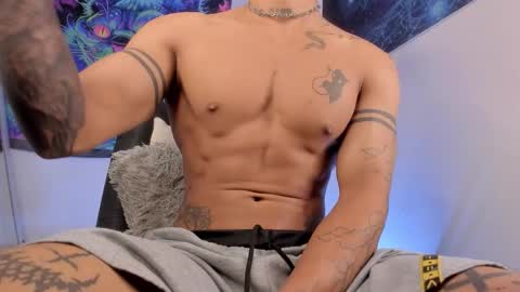 Snapshot of dante_cooper_0 chatting on November 18, 10:20 am dante_cooper_0 online show from November 18, 10:20 am