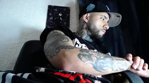 Snapshot of dante_d_angelo_ chatting on October 1, 10:49 pm dante_d_angelo_ online show from October 1, 10:49 pm