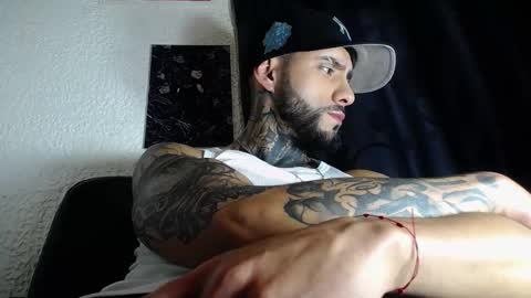 Snapshot of dante_d_angelo_ chatting on October 8, 4:54 am dante_d_angelo_ online show from October 8, 4:54 am