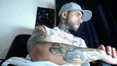 Snapshot of dante_d_angelo_ chatting on October 14, 10:54 pm dante_d_angelo_ online show from October 14, 10:54 pm