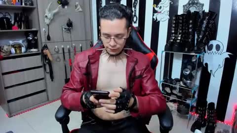 Snapshot of dante_infernos chatting on February 1, 2:45 pm Dante online show from February 1, 2:45 pm