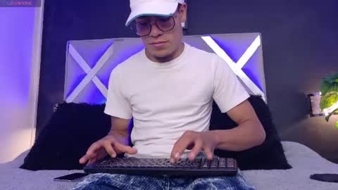 Snapshot of dante_millerr chatting on June 16, 7:38 pm Dante online show from June 16, 7:38 pm