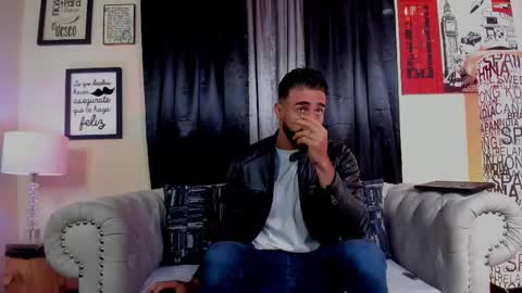 Snapshot of dante_sstrong chatting on October 22, 10:37 am Dante Sstrong online show from October 22, 10:37 am