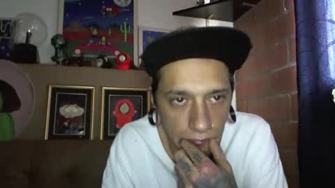 Snapshot of dante_x_5 chatting on November 5, 2:39 pm dante_x_5 online show from November 5, 2:39 pm