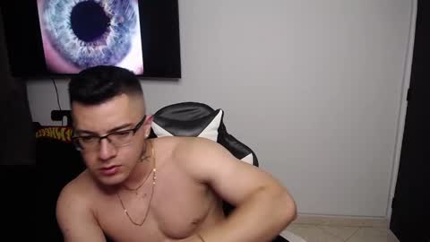 Snapshot of danteread chatting on February 2, 4:59 am danteread online show from February 2, 4:59 am