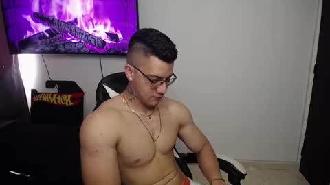 Snapshot of danteread chatting on February 3, 6:17 pm danteread online show from February 3, 6:17 pm