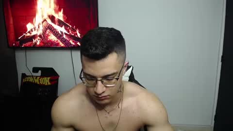 Snapshot of danteread chatting on February 5, 1:26 am danteread online show from February 5, 1:26 am