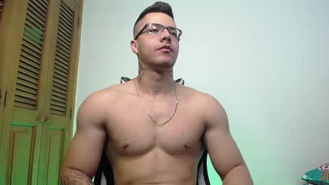 Snapshot of danteread chatting on March 4, 5:13 pm danteread online show from March 4, 5:13 pm