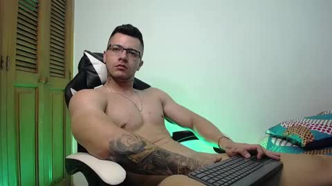 Snapshot of danteread chatting on March 6, 5:57 am danteread online show from March 6, 5:57 am