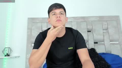 dantestone1 online show from November 9, 11:52 am