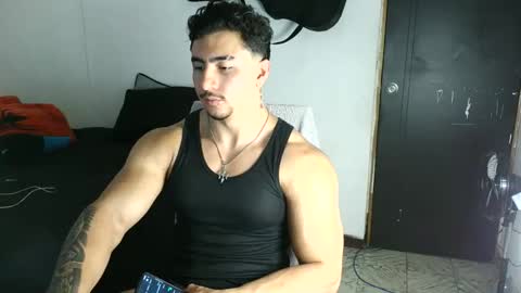 Snapshot of dantevicius chatting on October 23, 10:41 pm Dante Vicius online show from October 23, 10:41 pm