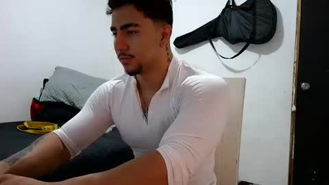 Snapshot of dantevicius chatting on November 14, 9:46 pm Dante Vicius online show from November 14, 9:46 pm