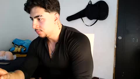 Snapshot of dantevicius chatting on November 18, 6:34 pm Dante Vicius online show from November 18, 6:34 pm